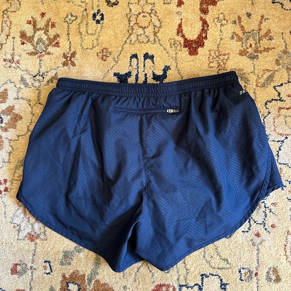 Nike Running Shorts - Picture 4 of 5